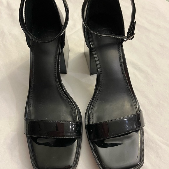 Black Patent Leather Women's Heels size9 - Picture 4 of 7